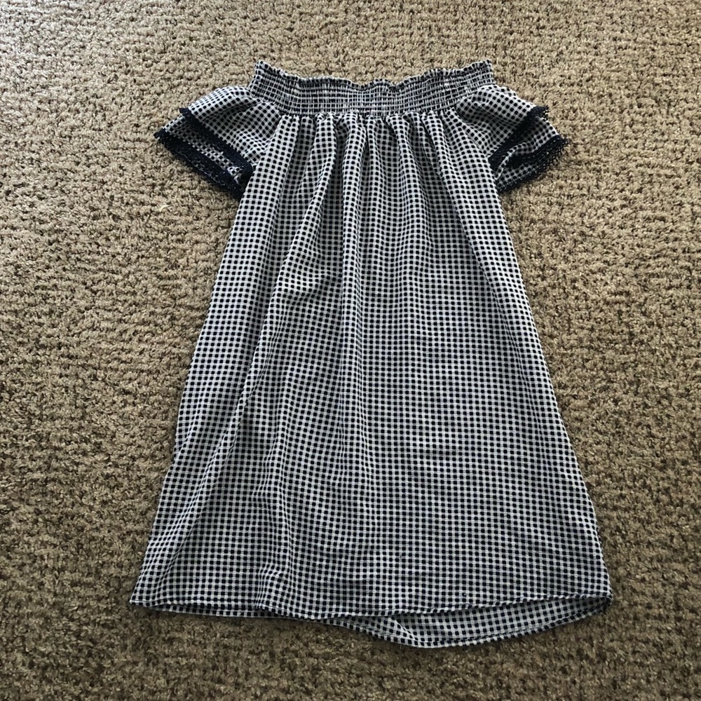 Off the shoulder dress - Picture 2 of 3